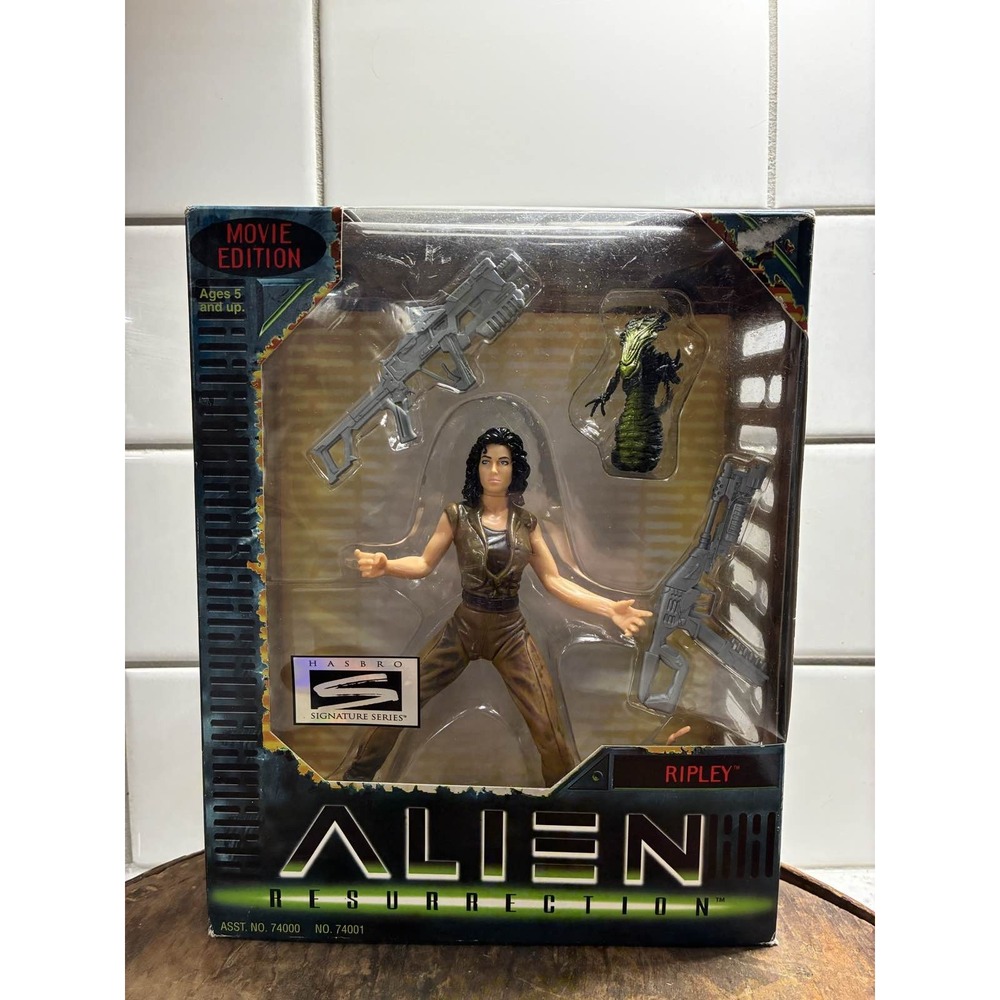 Alien Resurrection Ripley Figure‎ Hasbro Kenner 1997